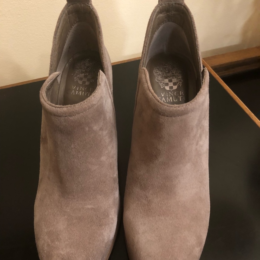 Vince Camuto   Worn once. Great shape.